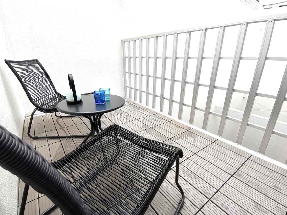 Shhotel 1フロア貸切り 広々2Ldk Naha Kültér fotó